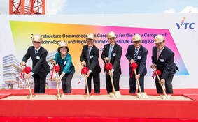 HKSAR Secretary for Education Mr Eddie NG (3rd from left), VTC Chairman Dr Clement CHEN (3rd from right), VTC Executive Director Mrs Carrie YAU (2nd from left), President of THEi Prof David LIM (2nd from right) and other guests officiated at the Superstructure Commencement Ceremony for the new THEi campus, which signifies a new milestone for THEi